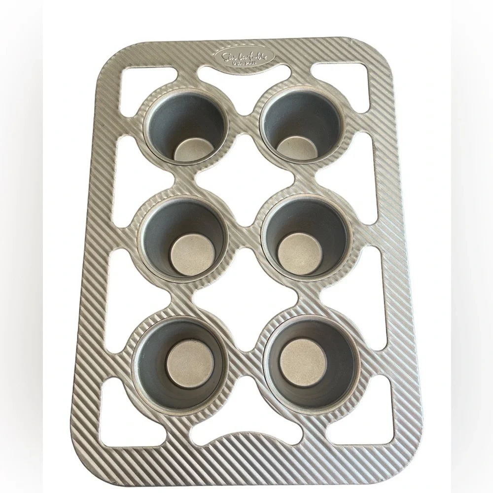 Sue La Table Deep Cupcake Muffin Baking Pan